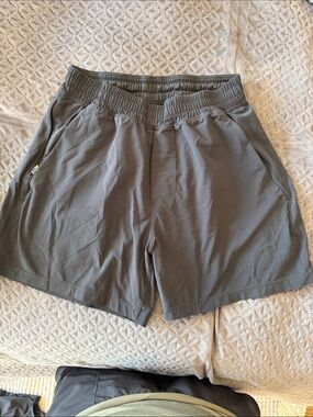 lululemon athletica Men's Athletic Shorts - Charcoal
